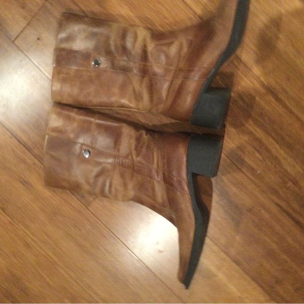 Distressed women’s Nine West Brown/tan Leather Mid-Calf Boots with Low Heel